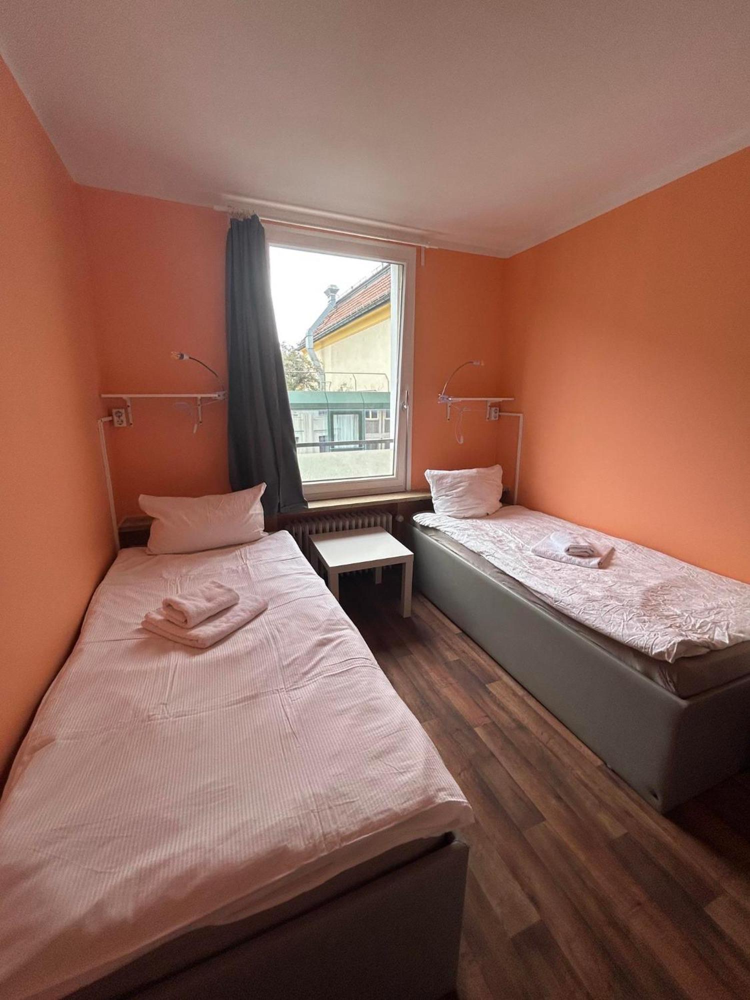 Low Budget Central Station Aparthostel Munchen Bagian luar foto